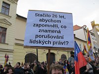 Демонстрация в поддержку соблюдения прав человека, которая прошла во время визита китайского президента в Праге, Фото: Мартина Шнайбергова, Чешское радио - Радио Прага