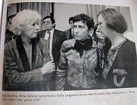Ольга Гавлова с Йиржиной Шикловой и Габой Лангошовой, 1992 г. (Фото: Reprofoto)