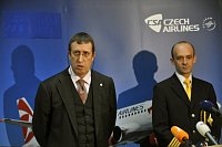 Президент авиакомпании Czech airlines Филипп Морелс и президент профсоюзной организации CZALPA Петер Жмолик (Фото: ЧТК)