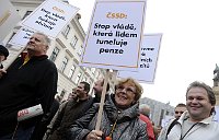 Демонстрация против правительства и реформ (Фото: ЧТК)