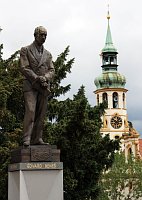 Памятник Бенешу в Праге (Фото: Барбора Кментова, Чешское радио - Радио Прагаэ)