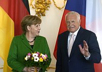 Вацлав Клаус и Ангела Меркель (Фото: ЧТК)